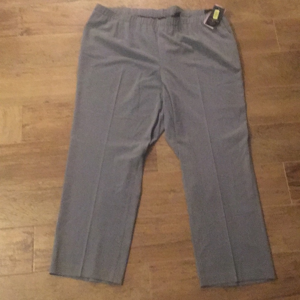 NWT Investments II Size 22W Gray Pinstriped Slacks